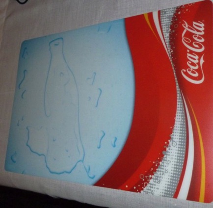 P7147-39 € 2,50 coca cola placemat plastic afb. fles